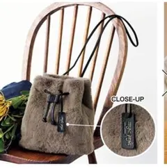 ふんわりファーの2way巾着バッグ