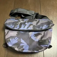 DIESELメッセンジャーバッグ　ショルダーバッグカモフラ