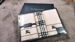 BURBERRY タオルセット フェイスタオル2枚・ウォッシュタオル1枚