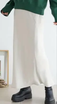 LOWRYS FARM サテンフレアスカート