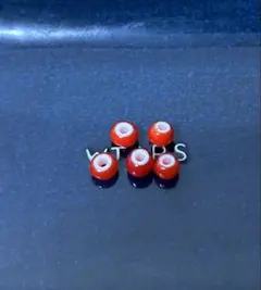 ホワイトハーツ 赤ビーズ