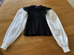 ZARA フリル付きバルーンスリーブシャツ 黒・白 美品