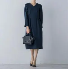 未使用近い アドーア ADORE ドレープ ケープデザインワンピース ネイビー 未使用近い アドーア ADORE ドレープ ケープデザインワンピース