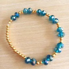 青緑色ビーズのブレスレット