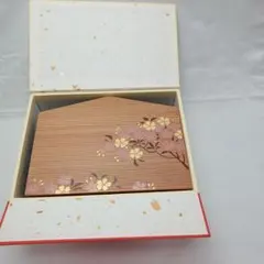 京都老舗　京漆匠　象彦　木製漆塗り絵馬型お重箱　桜の花びらの絵付き　未使用箱入り