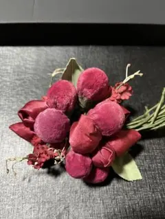 レトロ調 花モチーフ 赤系 ベロア風×サテン フラワーコサージュ