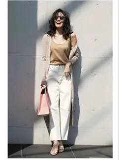 【美品】UNIQLO ハイライズストレートジーンズ　オフホワイト 22 XS Sのサムネイル