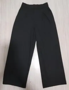 ユニクロ　タックワイドパンツ　ブラック　スラックス　XS 丈短め　低身長