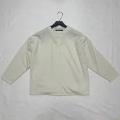 美品⭐︎Lugnoncure アイボリー スナップボタンカーディガンのサムネイル