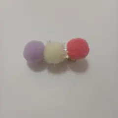 ポンポンヘアクリップ