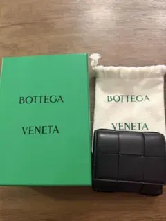 BOTTEGA VENETA ブラックレザー三つ折り財布