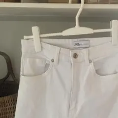 ZARA ホワイト フレアパンツ ジーンズ デニム