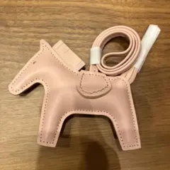 本革　馬型チャーム ピンク