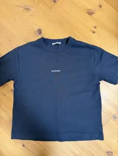 Acne Tシャツ