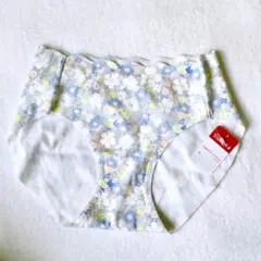 AMO'S STYLE by Triumph  新品花柄ショーツ Mサイズ