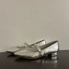 【美品】DIANAパンプス 24.5cm シルバー ポインテッドトゥ ストラップ