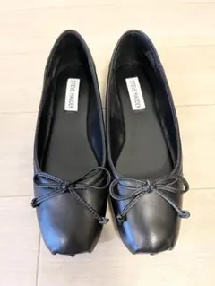 STEVE MADDEN(スティーブマデン) リボンバレエシューズ　ブラックのサムネイル