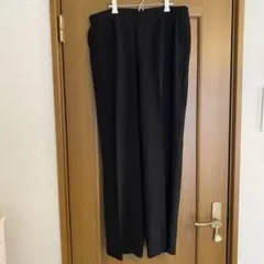 メンズ　きれいめ　サラサラ　タックパンツのサムネイル