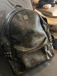 MCM スタッズ バックパック Msizeリュック ブラックのサムネイル