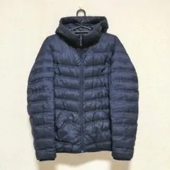 ユニクロ ウルトラライトダウンシームレスパーカ