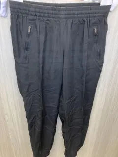 adidas×ステラマッカートニー　ジッパーポケット付き黒パンツ