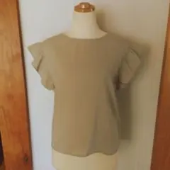 INGNI フリル袖 Vネックシャツ M