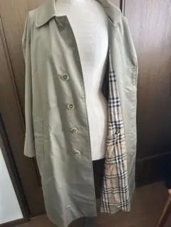 Burberry トレンチコート ベージュ 裏地チェックのサムネイル