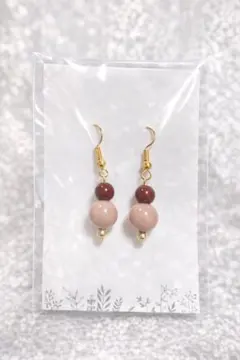 基礎金具変更ピンクとブラウンのピアス ハンドメイド