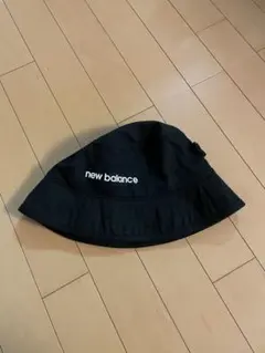 New Balance バケットハット ブラックのサムネイル