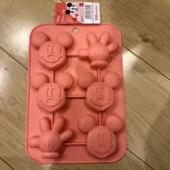ダイソー　ミッキー シリコーン　ケーキモールドのサムネイル