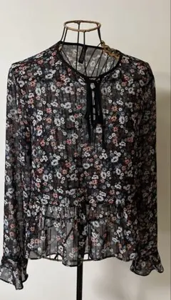 Ｈ＆Ｍ　花柄ブラウス　Mのサムネイル
