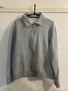 COS ハーフジップスウェットのサムネイル