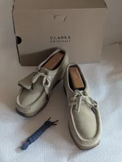 CLARKS ORIGINALS ベージュ モカシン - メルカリ