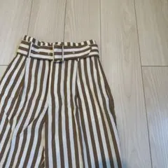 H&M ストライプテーパードパンツ