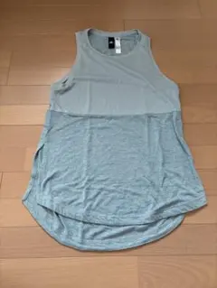 adidas タンクトップ　ヨガウェア　M ランニングウェア