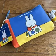 新品 ミッフィー ティシュポーチ　miffy at school ポーチ
