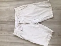 ハーフパンツ　白