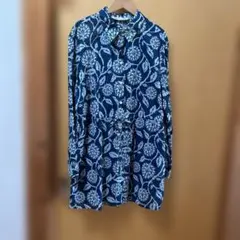 【新品】ZARA花柄ネイビー長袖シャツ