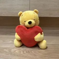 くまのプーさん ハート型ぬいぐるみ