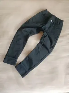 ブラック長ズボン 140サイズ　伸縮性あり！裏起毛　新品タグ抜け