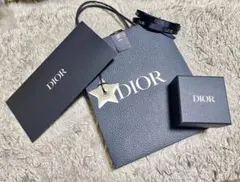 ディオール　DIOR ショッパー　スターチャーム付き ギフトボックス付きのサムネイル