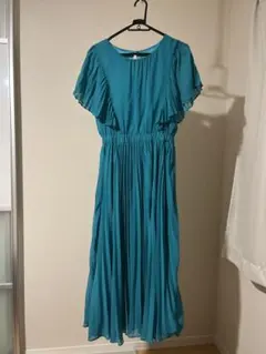 値下げ。ターコイズ エメラルドグリーン　フリルシフォン　プリーツドレスワンピース