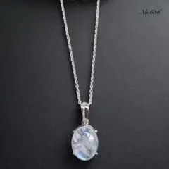 No.636✨天然石✨レインボームーンストーンのネックレス　Silver925