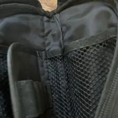 ペンケースと多様な筆記具セット