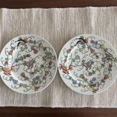 景德鎮早期中國國貨公司出品。洋綠色蝙蝠双壽洋菊柄大皿2枚。未使用