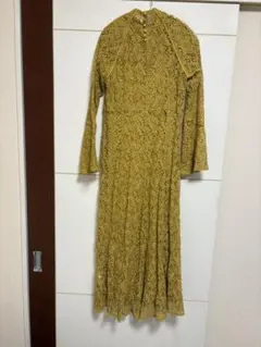 LILY BROWNマスタードレースハイネックロングドレス