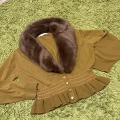 【Lily Brown】新品✨ファー付きカーディガン F 高級感　デートのサムネイル