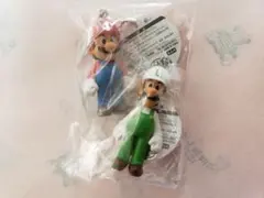 スーパーマリオ（キーチェーン 2種セット）新品未使用品です。
