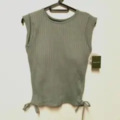水着　トップスのみ　タンクトップ　サイド紐　カップ付き　タグ付き新品未使用のサムネイル