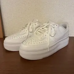 【美品】Nike コートビジョン アルタ ウィメンズホワイト　25センチ